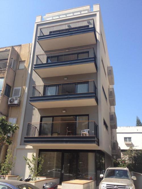 ישעיהו 44 תל אביב