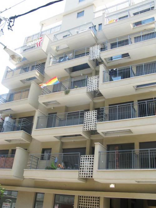 נחלת בנימין 151, תל אביב